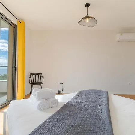 Banana Tree Retreat Near Funchal & Camara Lobos شقة